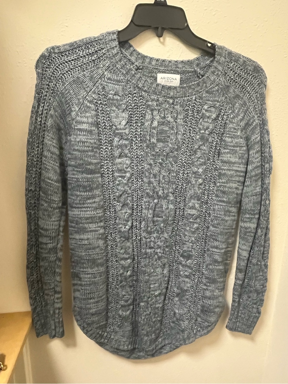 Arizona Jean Company Blue Cable Knit Sweater